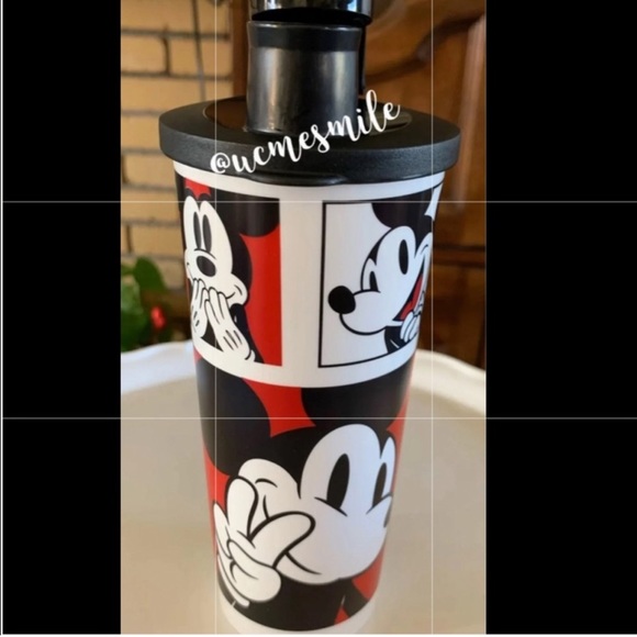 Tupperware Disney’s Mickey Mouse & Minnie Mouse Tumbler Set - Picture 2 of 6